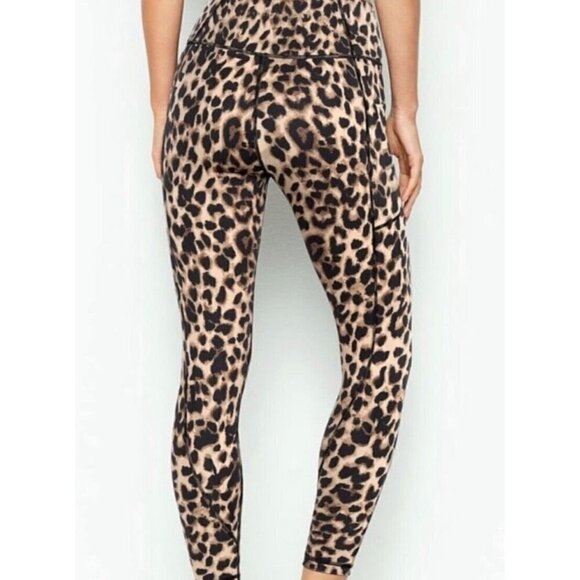 Victoria's Secret Sz 2 Leopard Print Studio Essential Cropped Leggings - Picture 6 of 15
